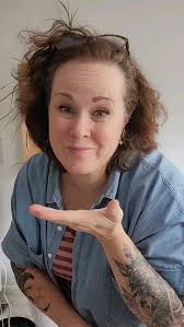 Let's normalize seasons of creating! 🤓, Yes, I'm still an artist. No I  haven't painted much this year. And yes, I'm ok with that!, Many of you  know that it's been a really hard year of loss, illness, ...