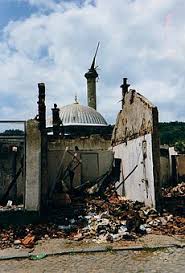 Fighting between the kosovo liberation army and serbian forces begins in 1998. War Crimes In The Kosovo War Wikipedia