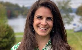 Lauren Defelice's Instagram, Twitter & Facebook