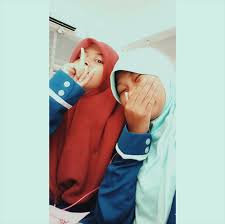 Musik ini menggunakan bahasa, gaya, dan tradisi khas daerah setempat. Salah Satu Ciri Lagu Daerah Adalah Bersifat Anonim Artinya Brainly Co Id