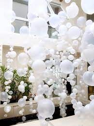 Recently My Longtime Buddy Laura Gave An Elegant White Orchid And Champagne Dinner Party Birthday Dinner Party White Party Decorations Dinner Party Decorations