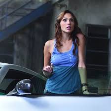 Gal gadot bears all in new castro commercial ». Gisele Galgadot Galgadotfan Galgadotfans Fastandfurious Gal Gadot Gal Gadot Gal Gardot Gal Gabot