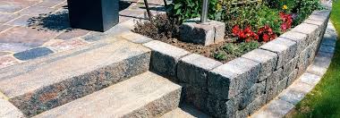 20 cm starke schicht aus wasserdurchlässigem magerbeton. Blockstufen Bei Baustoffshop De