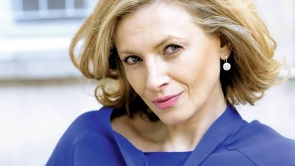 Bulgarian Actress Lilia Maraviglia Targeted by Deepfake Scam - OECD.AI