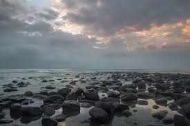 True to its name, there really are black stones on its shore, oh well, that's how it gets the name in the first place. Pantai Batu Hitam Kuantan Pahang 1st Time Shooting Raw Flickr