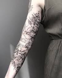 Peonies Rebeccastattoostudio New Tattoo Models Schone Tatowierungen Tattoo Arm Frau Blumen Tattoo Girls