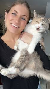 Angela Rafuse Is A Founder Of 'My Grandfather's Cat Charity', Helping  Seniors To Rehome Their Pets