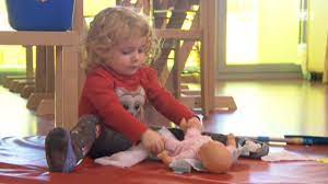Im online shop windeln.de findest du nicht nur windeln, sondern auch babynahrung, allerlei zubehör wie kinderwagen und kindersitze sowie kleidung und spielzeug. Kassensturz Tests Diese Windeln Sind Gunstig Und Gut Kassensturz Espresso Srf