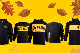 V., kurz sgd) ist ein fußballverein aus der sächsischen landeshauptstadt offizielle website des vereins sg dynamo dresden e.v. Sg Dynamo Dresden Fanshop Recensioni Facebook