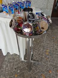 Das netz ist voll davon. Einfach Lecker Am Kolner Standesamt Ihr Sektempfang