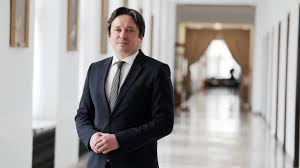 Jesteśmy w aplikacji na twój telefon. Nowy Kandydat Na Rpo Kim Jest Marcin Wiacek Pod Ktorego Kandydatura Podpisal Sie Jaroslaw Gowin