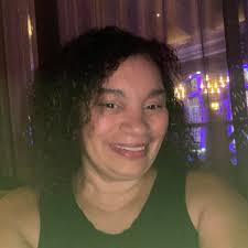 Whatnot seller struggles with slow sales due to size requests?