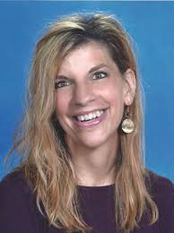 Kim Burke's Instagram, Twitter & Facebook