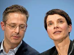 Dort gehört sie zu den schärfsten kritikern björn höckes. Russen Flogen Afd Politiker Im Privatjet Ein