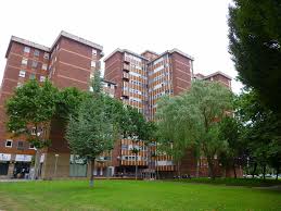 The old town has some of the best preserved medieval streets and plazas in the region and it is one of very few cities with two cathedrals. Vitoria Gasteiz Karte Baskenland Spanien Mapcarta
