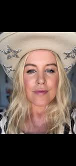 who would be the best hair salon in town for going a natural hair colour?  wanting to go a deep brown from light with highlights but not too sure who  to go