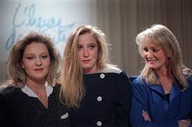 Marine le pen is a french politician and lawyer. Die Geschichte Der Familie Le Pen