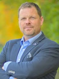 Vicki Martino's Instagram, Twitter & Facebook