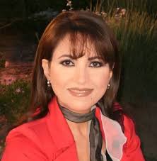 عزة الشرع: رائدة وقاف كانت مخبرة للنظام البائد .. هل أحسست بألم ضحاياكي؟  اتهمت الإعلامية السورية #عزة_الشرع زميلتها السابقة في التلفزيون السوري  #رائدة_وقاف بأنها كانت مخبرة للنظام البائد. وكتبت عزة الشرع على