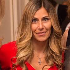 Lori Romeo's Instagram, Twitter & Facebook