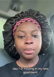 Alexis Burnside's Instagram, Twitter & Facebook