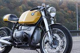 Hammer Kraftrad Hat Sich Auf Motorradumbauten Auf Bmw Basis Spezialisiert Ob Komplett Oder Teilumbau Am Ende Ist Da Cafe Racer Motorcycle Bmw Motorbikes Bmw