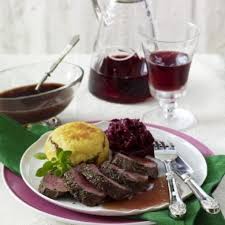 Zarter Rehrucken Zu Rotweinsosse Rezept Paleocrockpot Red Wine Sauce Paleo Dessert Wine Sauce