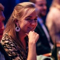 400+ 'Suzanne' profiles