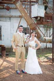 See more ideas about wedding photography, wedding, photography. Chrissy And Tate What A Special Wedding The Bride Surprised Her Groom With Sock Puppets A Fond Childhood Memor Bride Southern Weddings Magazine Real Brides