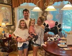 Jun 30, 2021 · who does jamie lynn play in 'sweet magnolias'? Jamie Lynn Spears Bio Age Net Worth Height Married Nationality Body Measurement Career