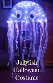 Amazing Diy Jellyfish Costume Almost The Real Thing Cadilar Bayrami Kendin Yap Cadilar Bayrami Kostumleri Cadilar Bayrami Partileri
