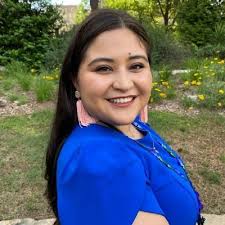 Selina Lopez (@SelinaL0pez)