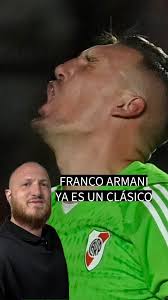 Walter Samuel no siempre se llamo así Antes era Walter Luján tomando el  apellido de Glady, su mamá Fue Oscar, quien lo crió, el que le dio el  apellido y lo llevó