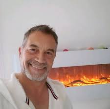 Wir freuen uns auf Euch! Die neue Single presaven:  https://orcd.co/monoinc_deinanker Link zum Q&A:  https://youtube.com/live/3qHDpOj_kFo?feature=share Jetzt schon die limited  7' Single vorbestellen: https://www.mono-inc.com/shop/de ...