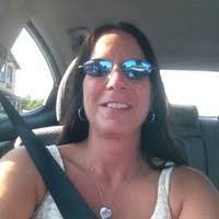 Lisa Tindall's Instagram, Twitter & Facebook