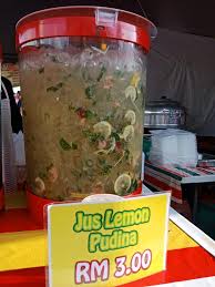 00:52 musim panas, bulan puasa, segarnya dapat minum ais lemon pudina ni. Nak Bagitau Air Ni Pun Berbalang2 My Jambu Asam Boi Facebook