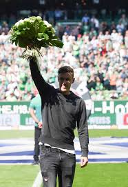 Gerade erst ging der heiratsantrag von max kruse um die. Das Ist Max Kruse