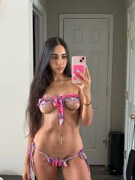 Gallery — IZZY GREEN