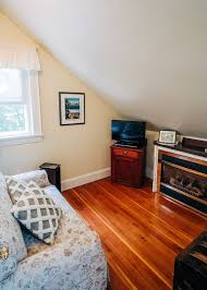 Farmhouse Inn B&B Reviews, Deals & Photos 2025