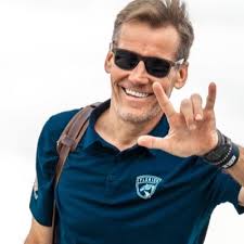 bill lindsay na platformě X: „Born and raised in Fernie B.C. Parents are  American. Since I was 7 yrs old parents had cabin in Bigfork. They retired  in Bigfork. I have dual