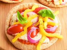 Aug 28, 2020 · while pizzas made with fresh doughs call for scorching hot ovens, flatbread pizzas need a relatively low heat (350°f to 400°f) so toppings won't burn or dry out. Healthy Recipes Mini Flatbread Pizza Recipe