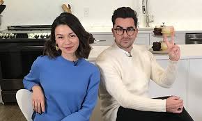 A group of amateur canadian bakers are convened for a baking competition. Dan Levy And Julia Chan Dish On The Great Canadian Baking Show Hello Ca