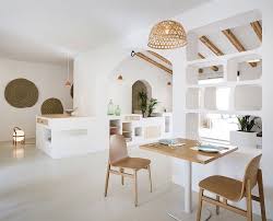 Mora Restaurant An Project Based On A Neo Mediterranean And Contemporary Du Mediterranean Home Decor Mediterranean Living Rooms Mediterranean Interior Design