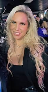 Nadia North's Instagram, Twitter & Facebook