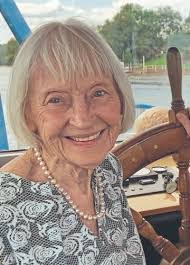 Beryl Myers's Instagram, Twitter & Facebook