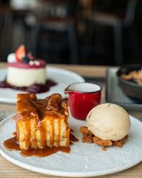 𝓐 𝓽𝓪𝓼𝓽𝓮 𝓽𝓱𝓪𝓽 𝓪𝓵𝔀𝓪𝔂𝓼 𝓵𝓮𝓪𝓿𝓮𝓼 𝔂𝓸𝓾 𝔀𝓪𝓷𝓽𝓲𝓷𝓰  𝓶𝓸𝓻𝓮… Butterscotch Bread Pudding • housemade butterscotch, salted  caramel ice cream #chromalakenona #chroma #lakenona #breadpudding  #orlandofoodies #orlandofl