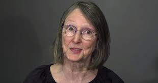 76-year-old woman gets makeover so dramatic she can't even recognize  herself 😲 check comments for after photos 👇