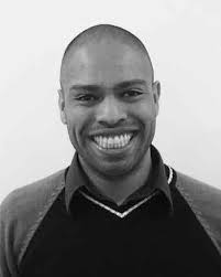 C O M M E N C E M E N T