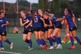 Women's Varsity Soccer won 6-0 over East last night, JV won 9-0. ⚽️  #feastweek 📸: by Lois Guest