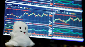 Banyak orang salah memahami perbedaan keduanya, sehingga banyak orang takut dengan investasi saham. Perusahaan Media Nbcuniversal Tanam Saham Rp 6 7 Triliun Di Snapchat Kumparan Com